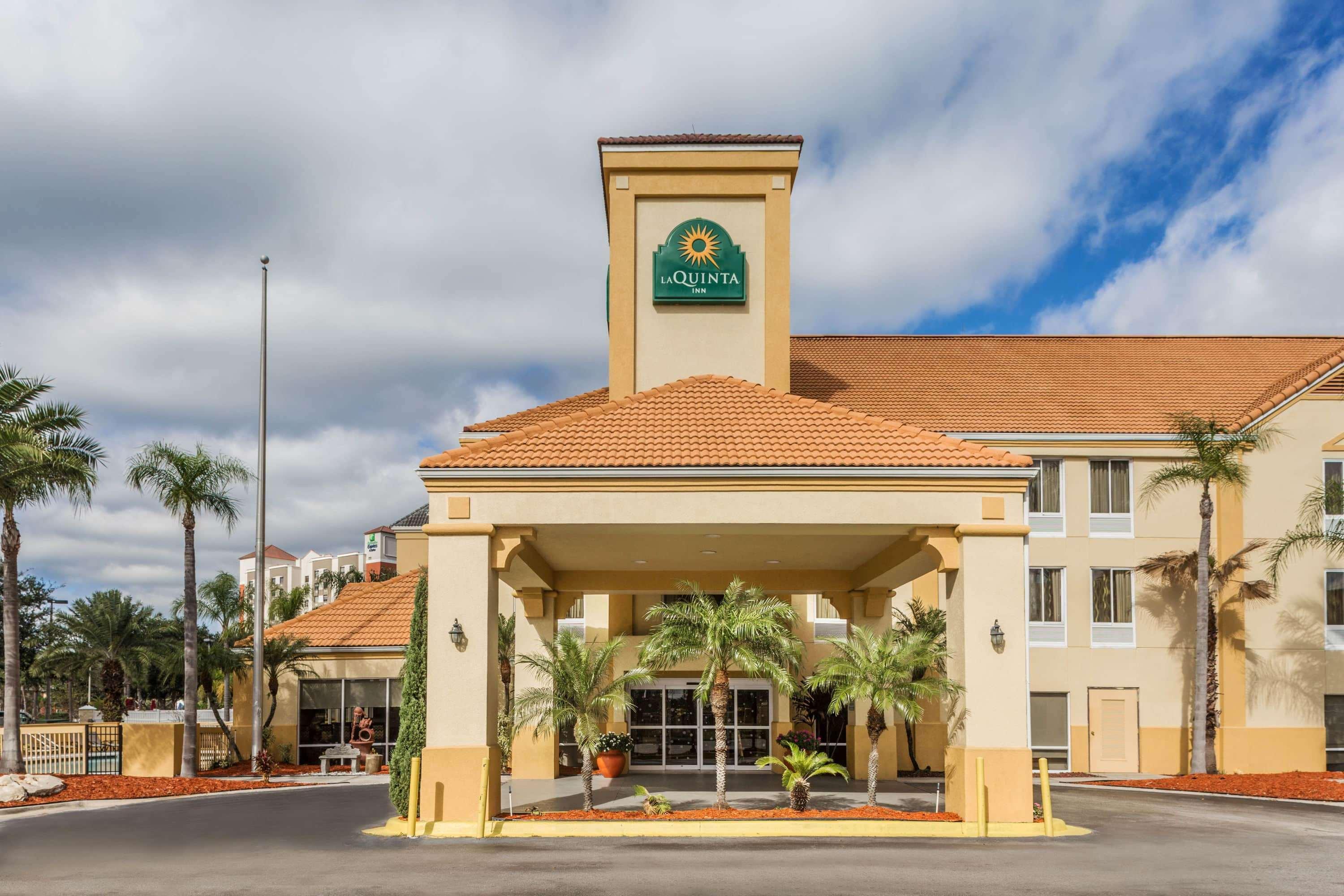 La Quinta By Wyndham Orlando Universal Area - Free Shuttle To Universal Exterior photo
