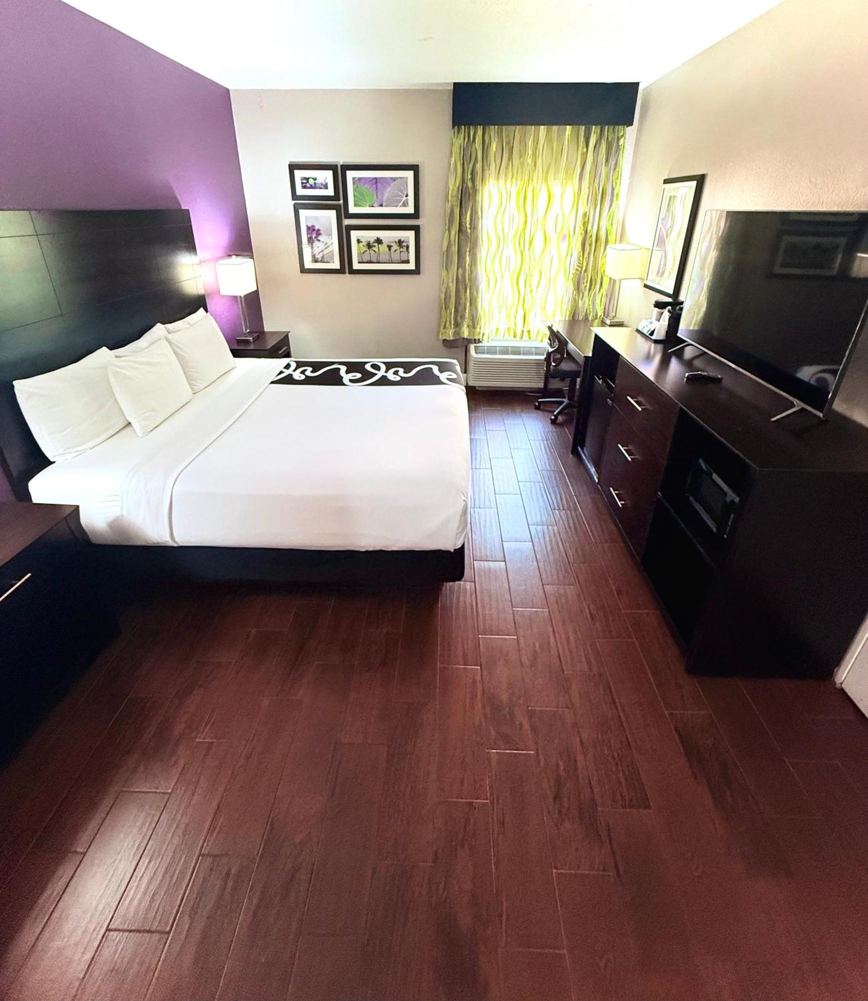 La Quinta By Wyndham Orlando Universal Area - Free Shuttle To Universal Exterior photo