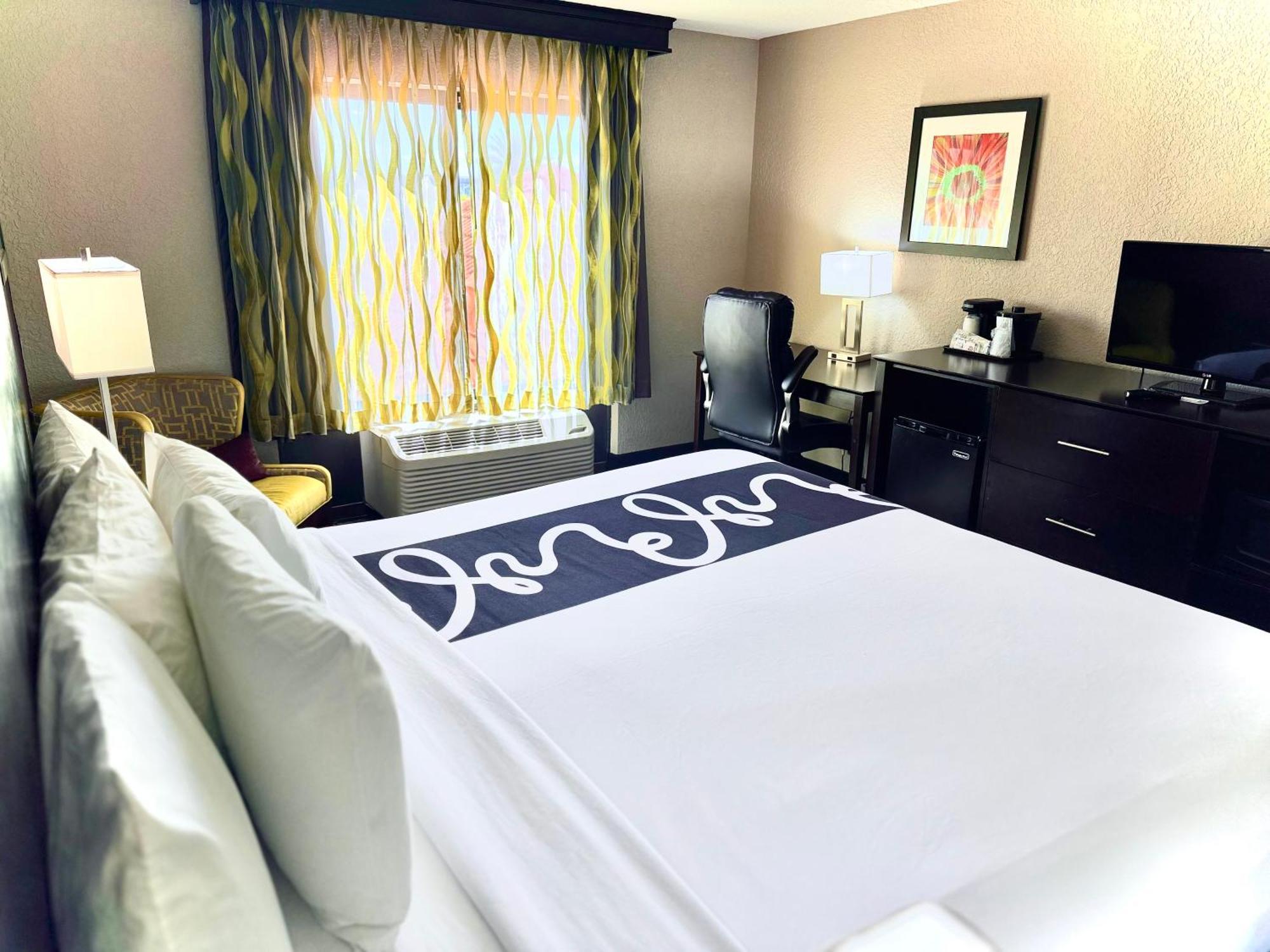 La Quinta By Wyndham Orlando Universal Area - Free Shuttle To Universal Exterior photo