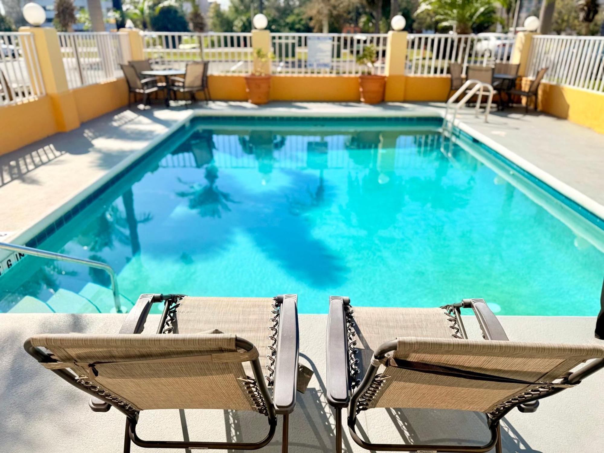 La Quinta By Wyndham Orlando Universal Area - Free Shuttle To Universal Exterior photo