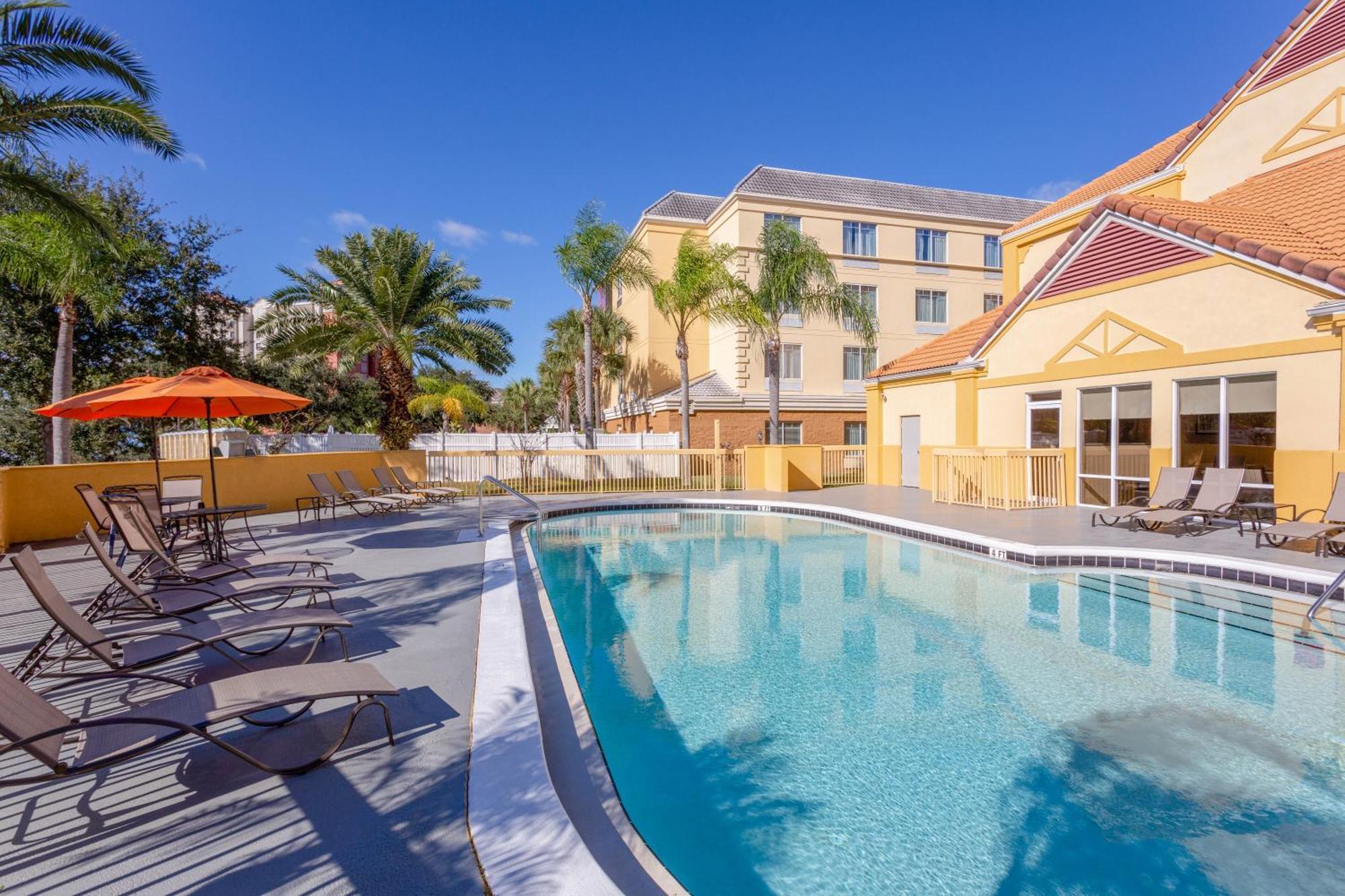 La Quinta By Wyndham Orlando Universal Area - Free Shuttle To Universal Exterior photo