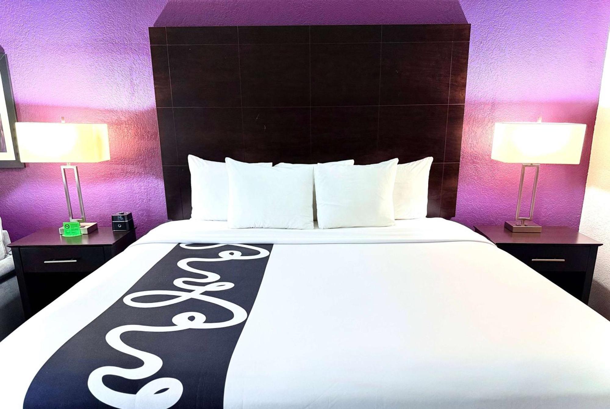 La Quinta By Wyndham Orlando Universal Area - Free Shuttle To Universal Exterior photo